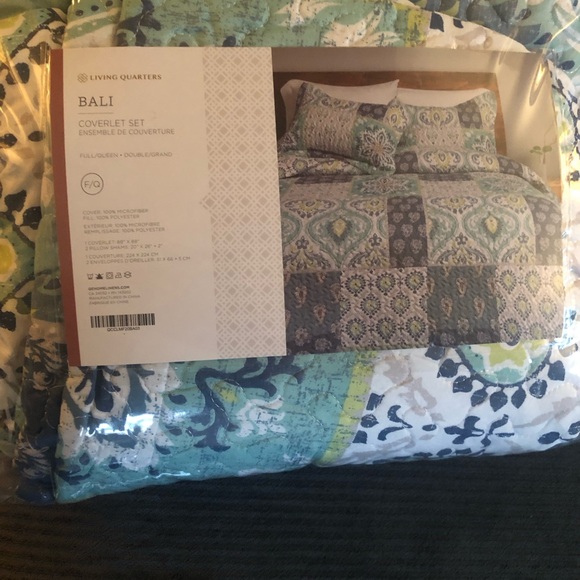 Very new in bag - Picture 2 of 9